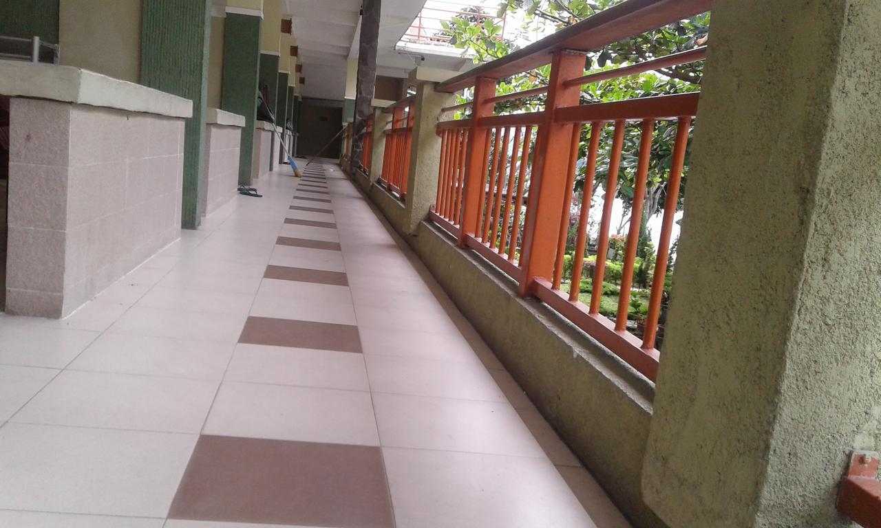Pandu Lakeside Hotel Parapat Εξωτερικό φωτογραφία