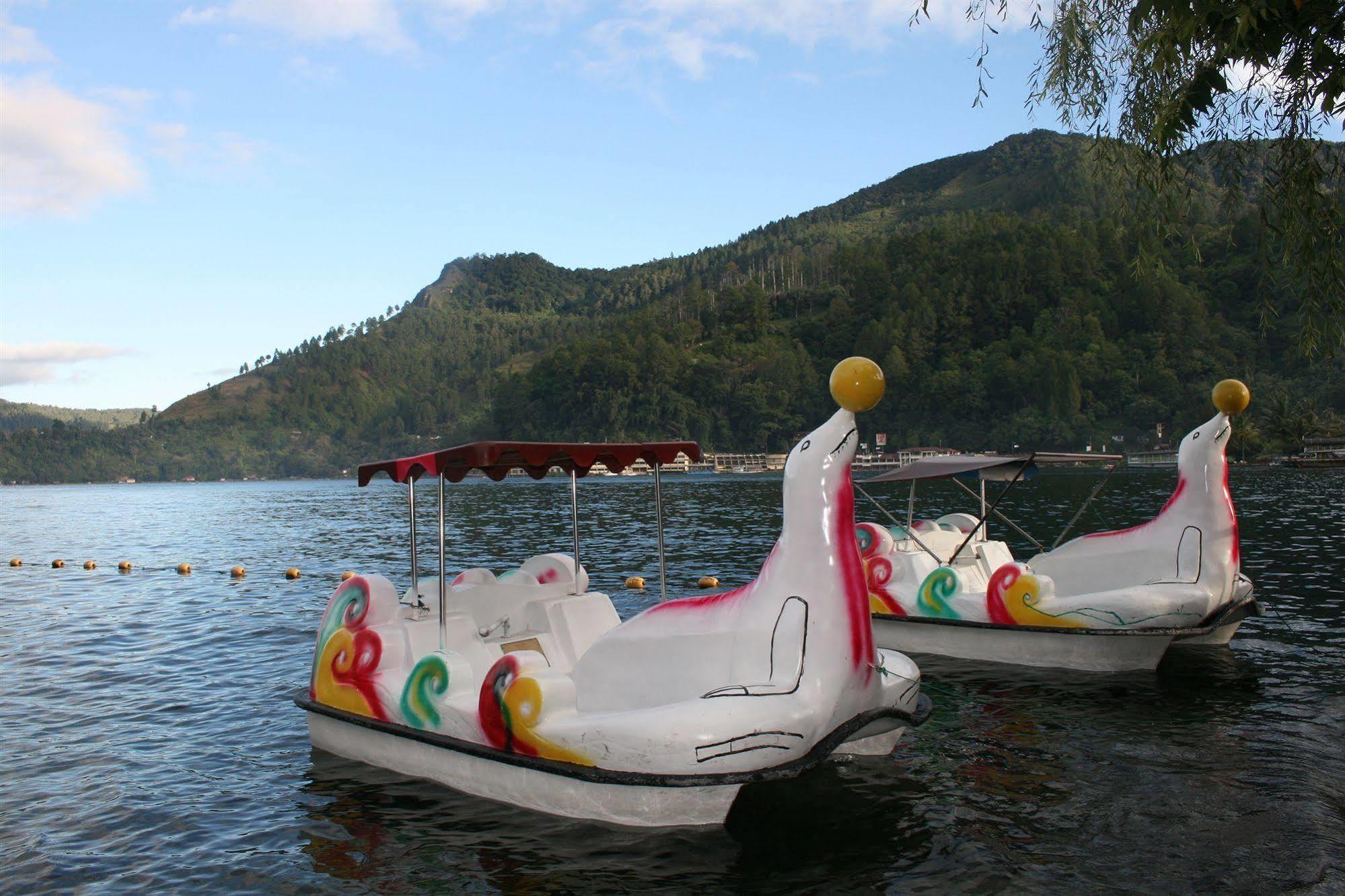 Pandu Lakeside Hotel Parapat Εξωτερικό φωτογραφία