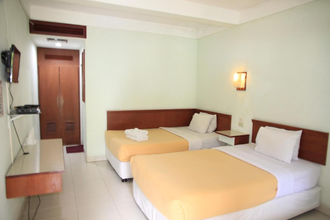 Pandu Lakeside Hotel Parapat Εξωτερικό φωτογραφία