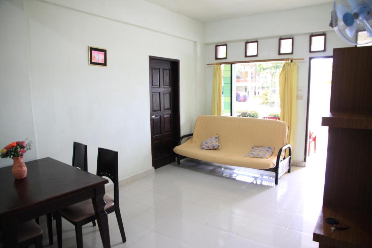Pandu Lakeside Hotel Parapat Εξωτερικό φωτογραφία