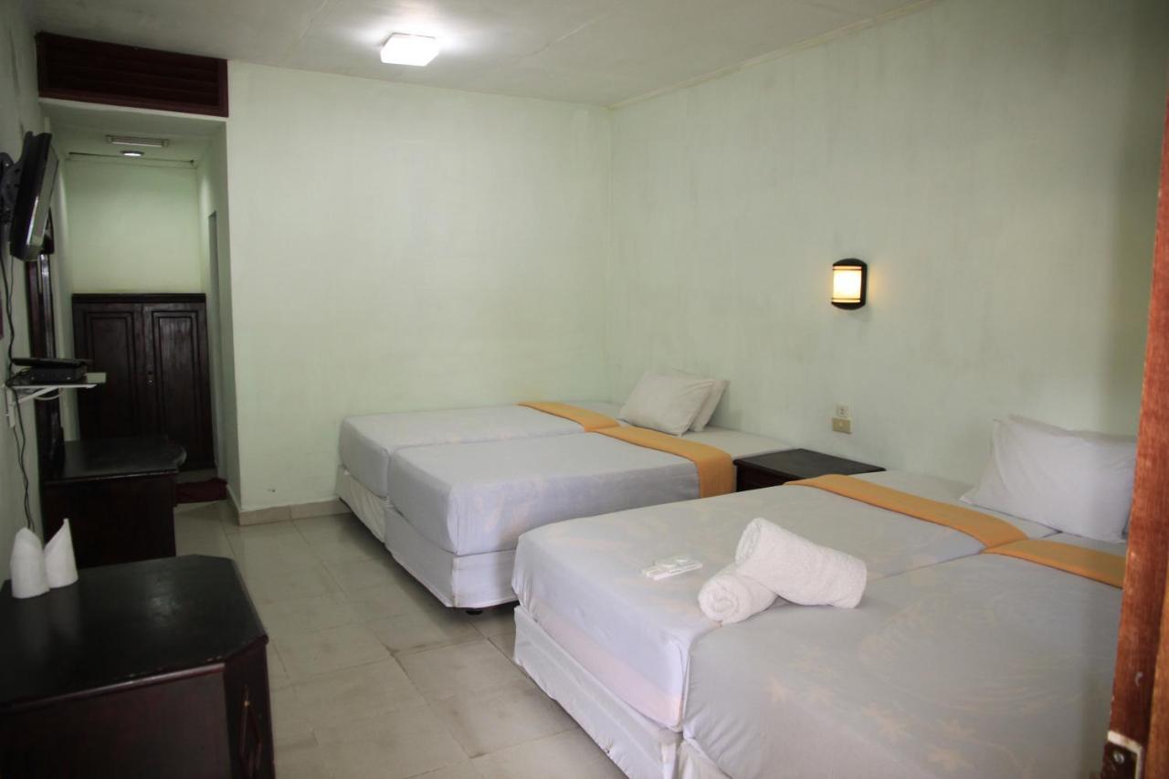 Pandu Lakeside Hotel Parapat Εξωτερικό φωτογραφία