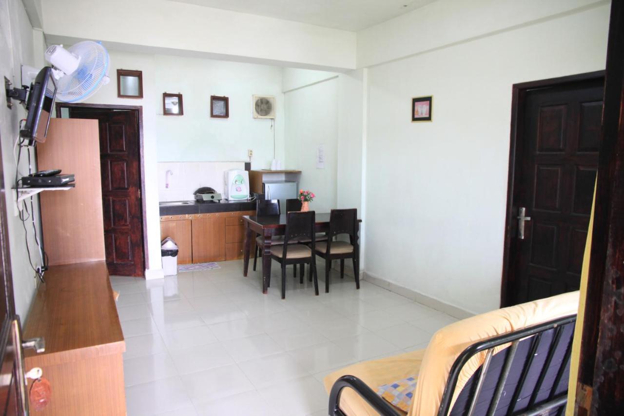 Pandu Lakeside Hotel Parapat Εξωτερικό φωτογραφία