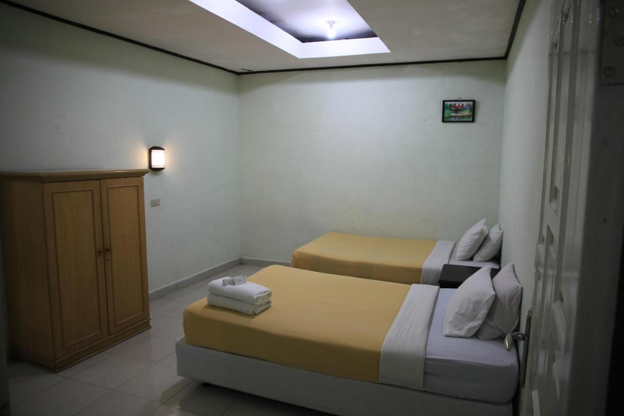 Pandu Lakeside Hotel Parapat Εξωτερικό φωτογραφία