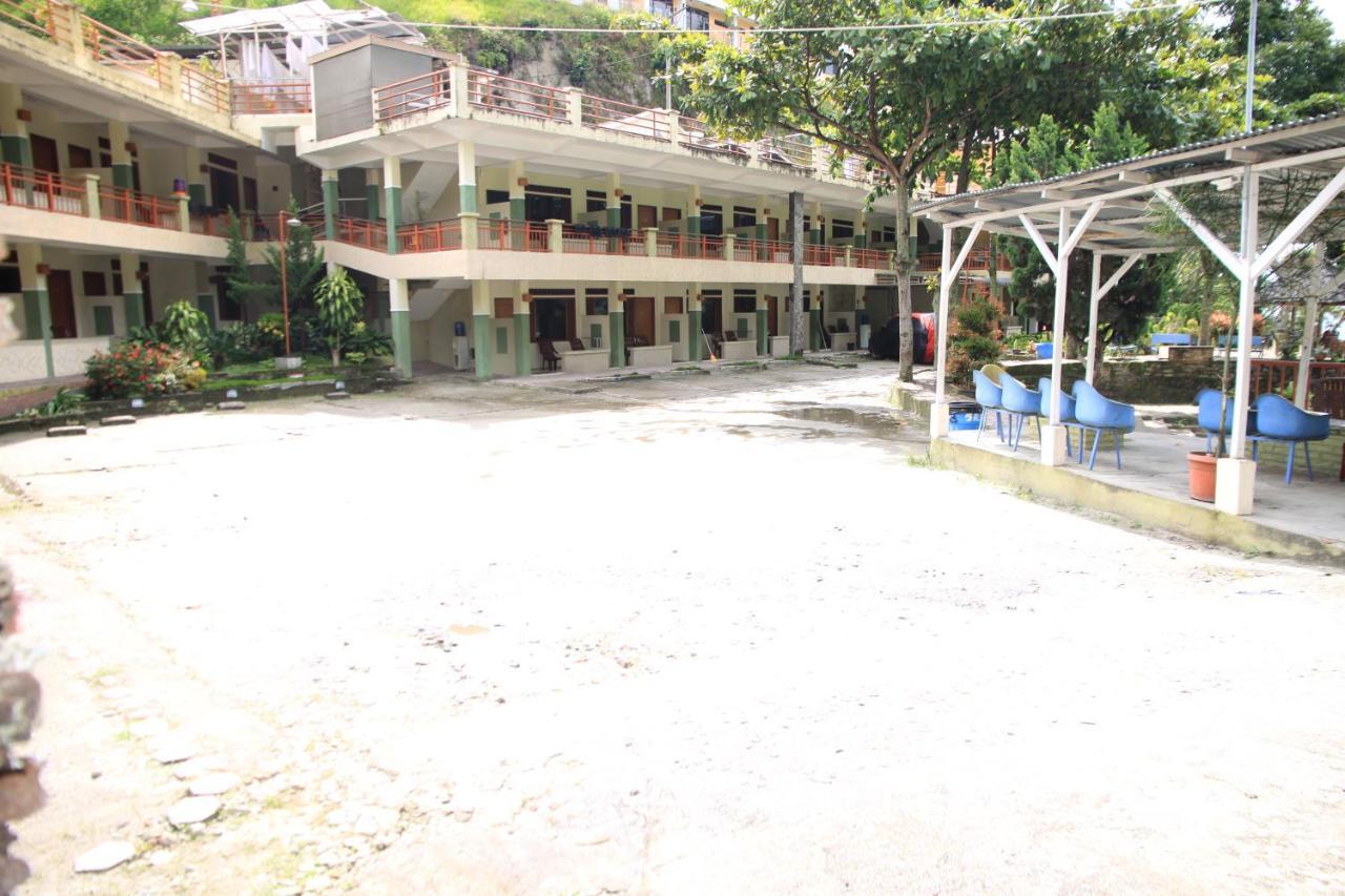 Pandu Lakeside Hotel Parapat Εξωτερικό φωτογραφία