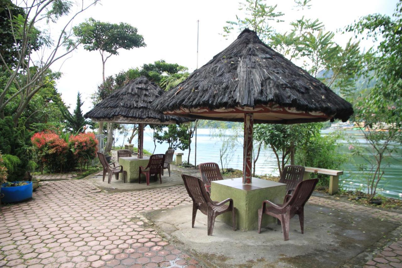 Pandu Lakeside Hotel Parapat Εξωτερικό φωτογραφία
