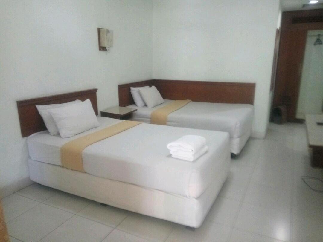Pandu Lakeside Hotel Parapat Εξωτερικό φωτογραφία