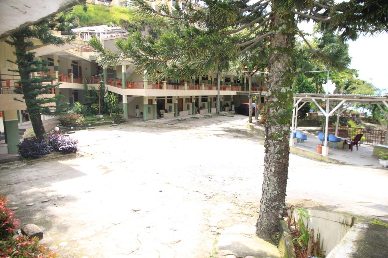 Pandu Lakeside Hotel Parapat Εξωτερικό φωτογραφία