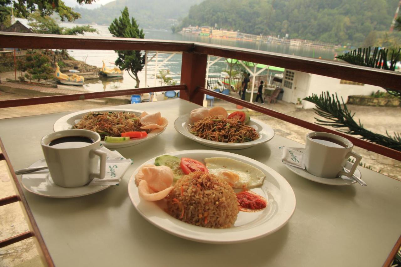 Pandu Lakeside Hotel Parapat Εξωτερικό φωτογραφία